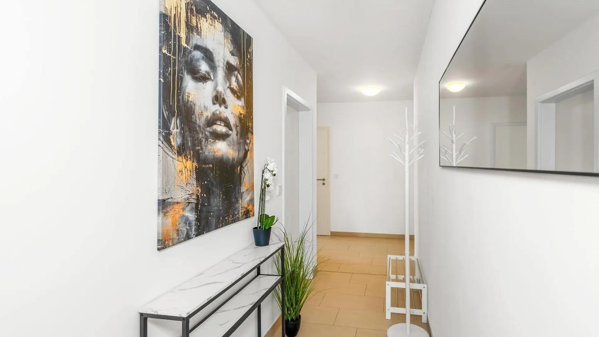 Daire Nexstay Design Wohnung Mit Loggia Und Parkplatz Neumarkt in der Oberpfalz
